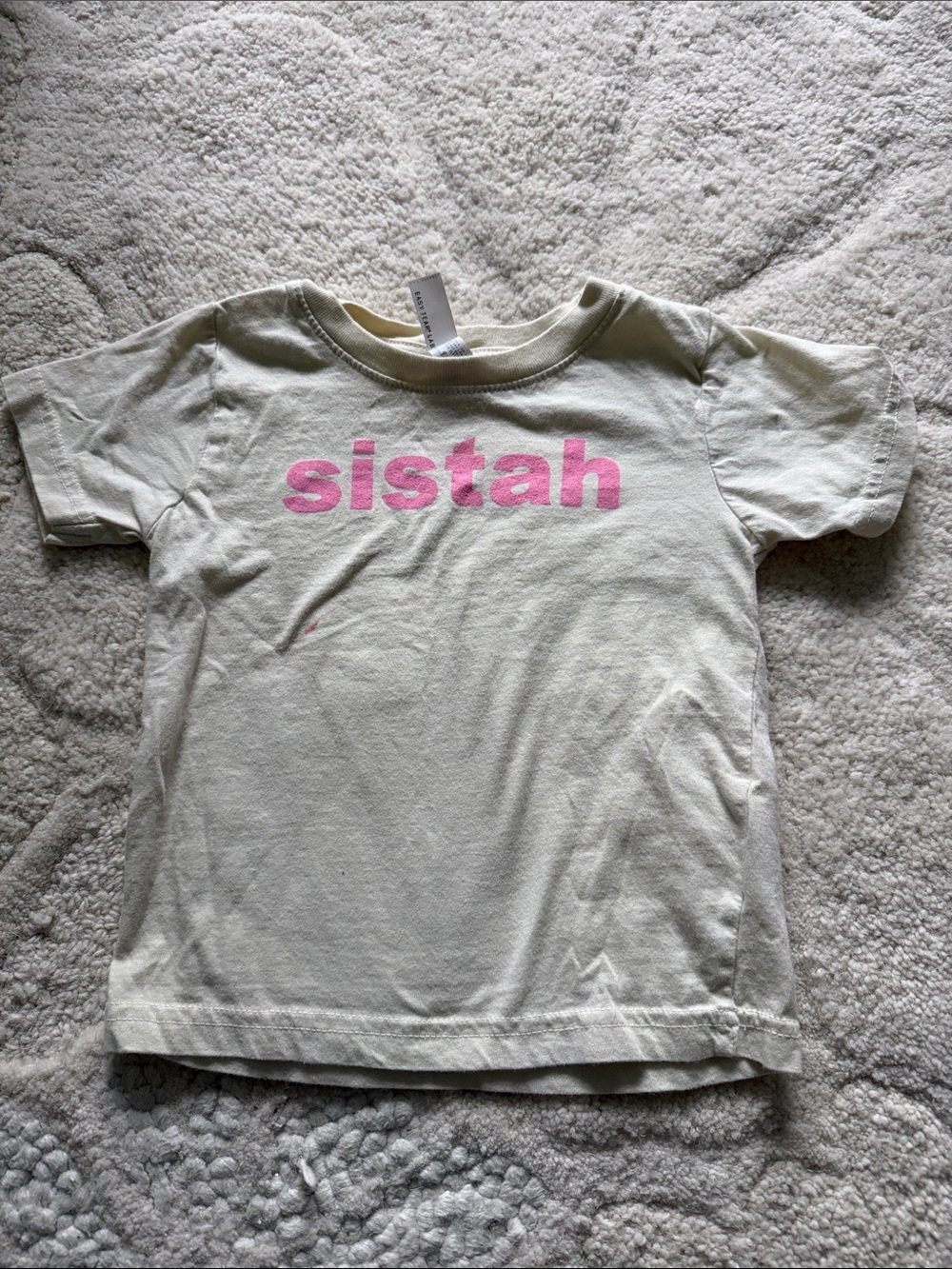 Kids Cream T-Shirt with Pink "sistah" Graphic Hawaii Size 2